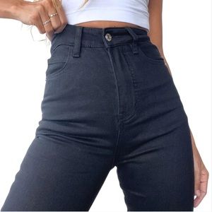 CHIPRE High Rise Back Jean